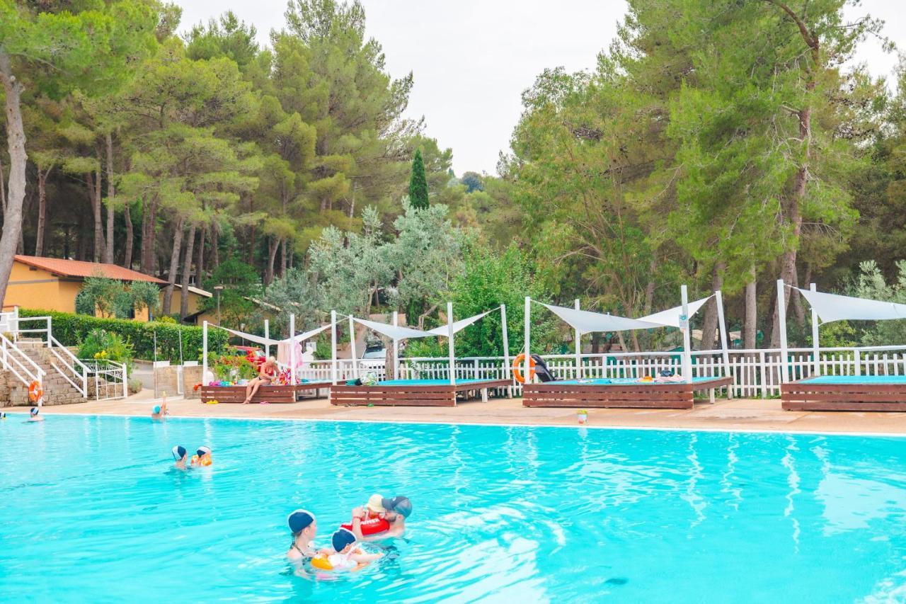 Le Pianacce Camping Village カスタニェート・カルドゥッチ エクステリア 写真