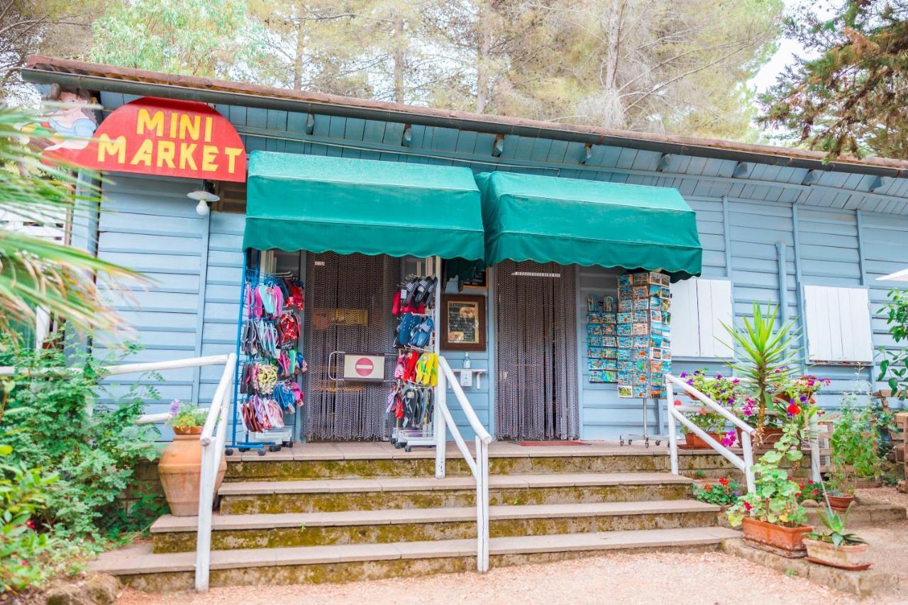 Le Pianacce Camping Village カスタニェート・カルドゥッチ エクステリア 写真