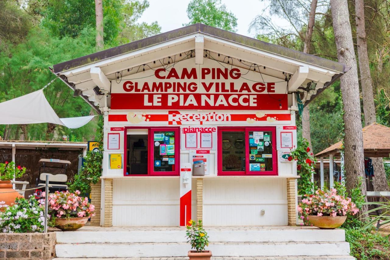 Le Pianacce Camping Village カスタニェート・カルドゥッチ エクステリア 写真