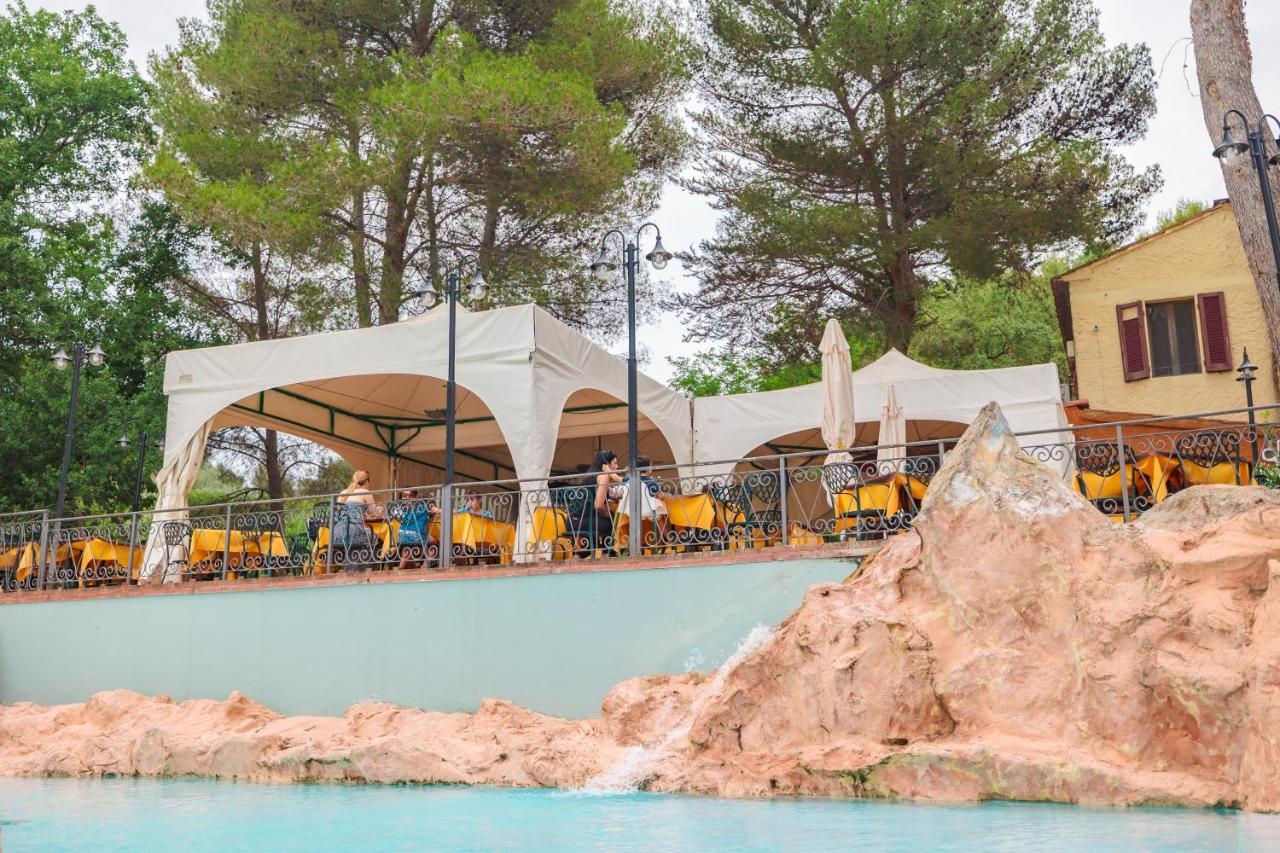 Le Pianacce Camping Village カスタニェート・カルドゥッチ エクステリア 写真